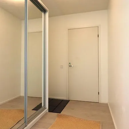 דירה And Spacious For 4 With Sauna קירקונומי